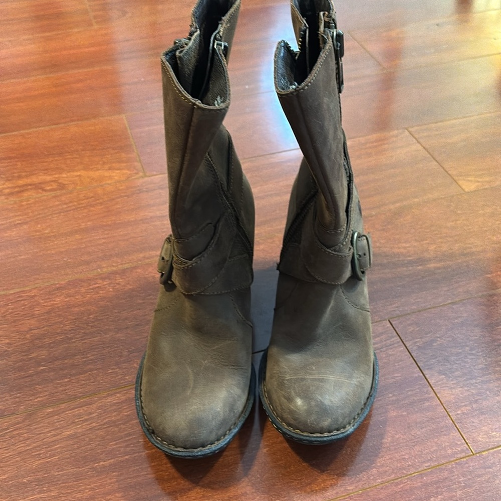 Born BOC brown Boots 6.5 - Picture 3 of 5